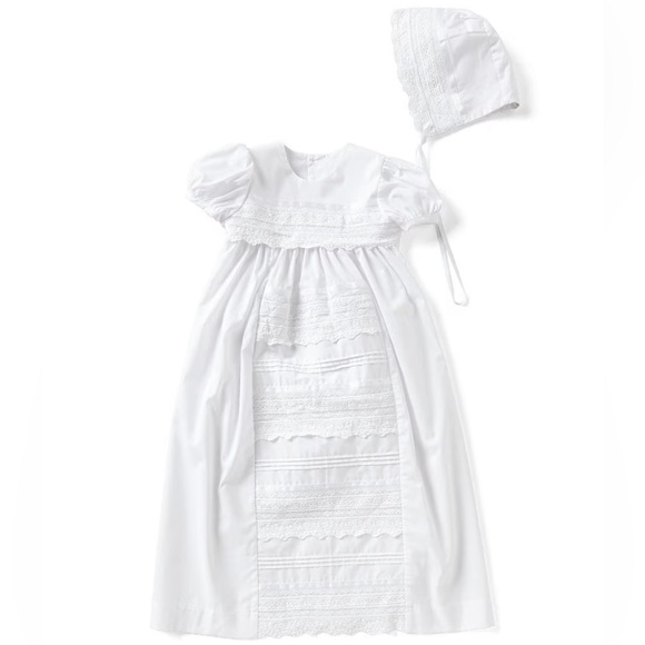 Edgehill Collection Other - Edgehill Collection Lace Christening Baptism baby gown and bonnet set